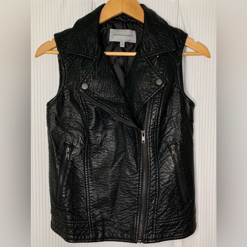 Cupcakes And Cashmere - Black Soft Textured Faux Leather Vest - Small